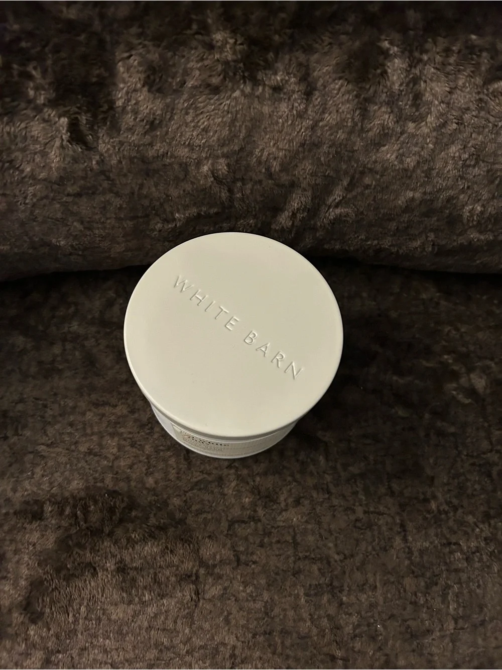 White Barn White 3-Wick Scented Candle in Frosted Glass - Picture 3 of 4